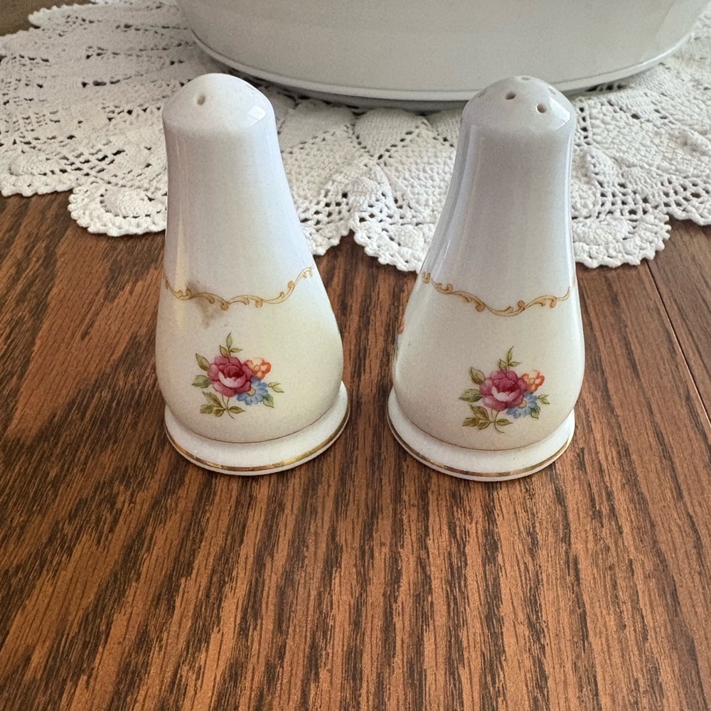 Royal Gold Floral Ceramic Salt and Pepper Shakers